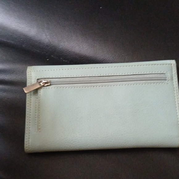 Marc Jacobs Light Green Women's Wallet - Picture 4 of 4